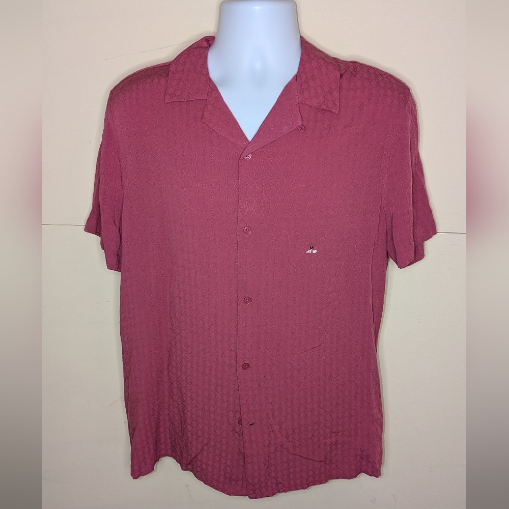 NWT Express Button Down Collared Short Sleeve Shirt in Berry Color